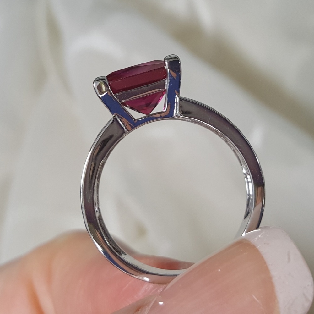 Simulated Ruby n White Diamonds - Picture 6 of 8
